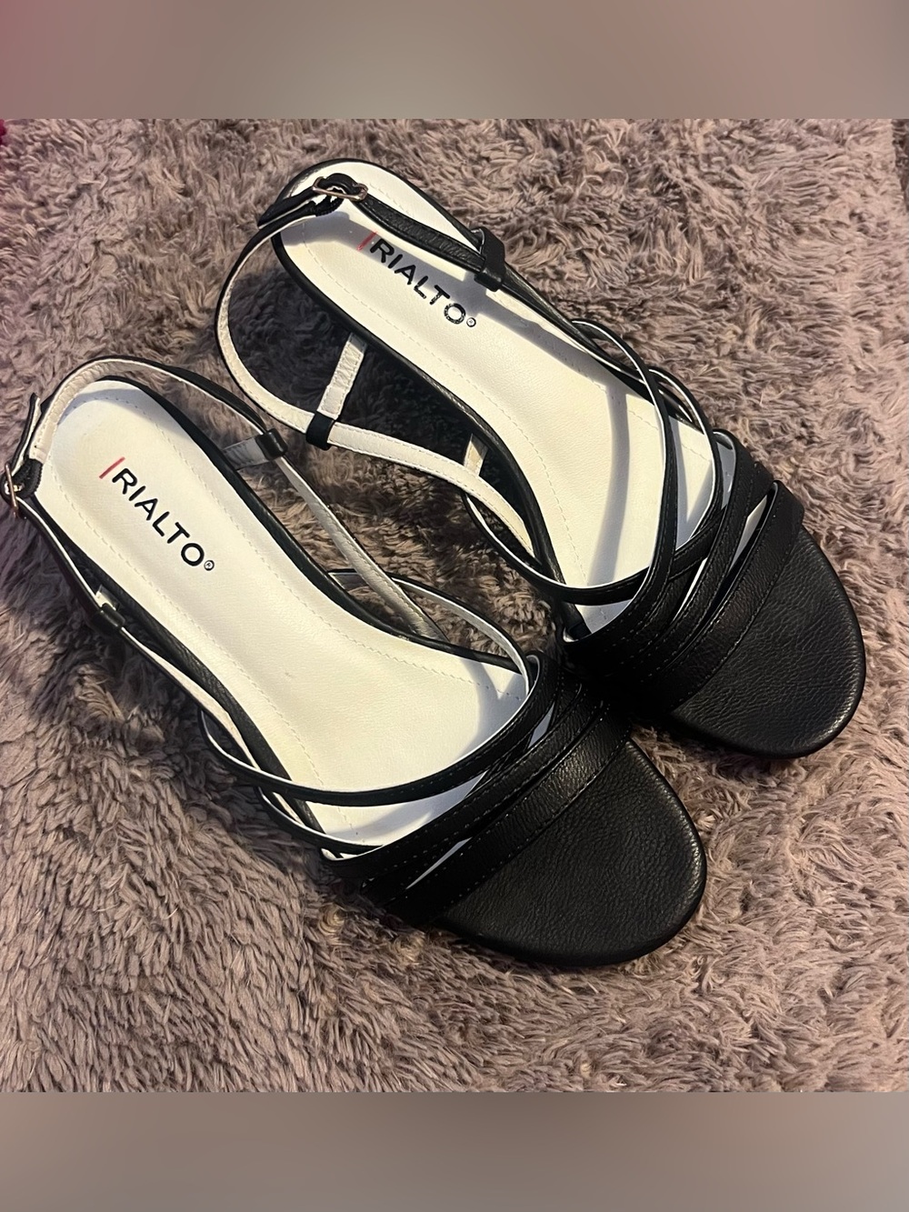 EUC Rialto Women’s Black Strappy Sandals w/2in Heels ~ Size 9